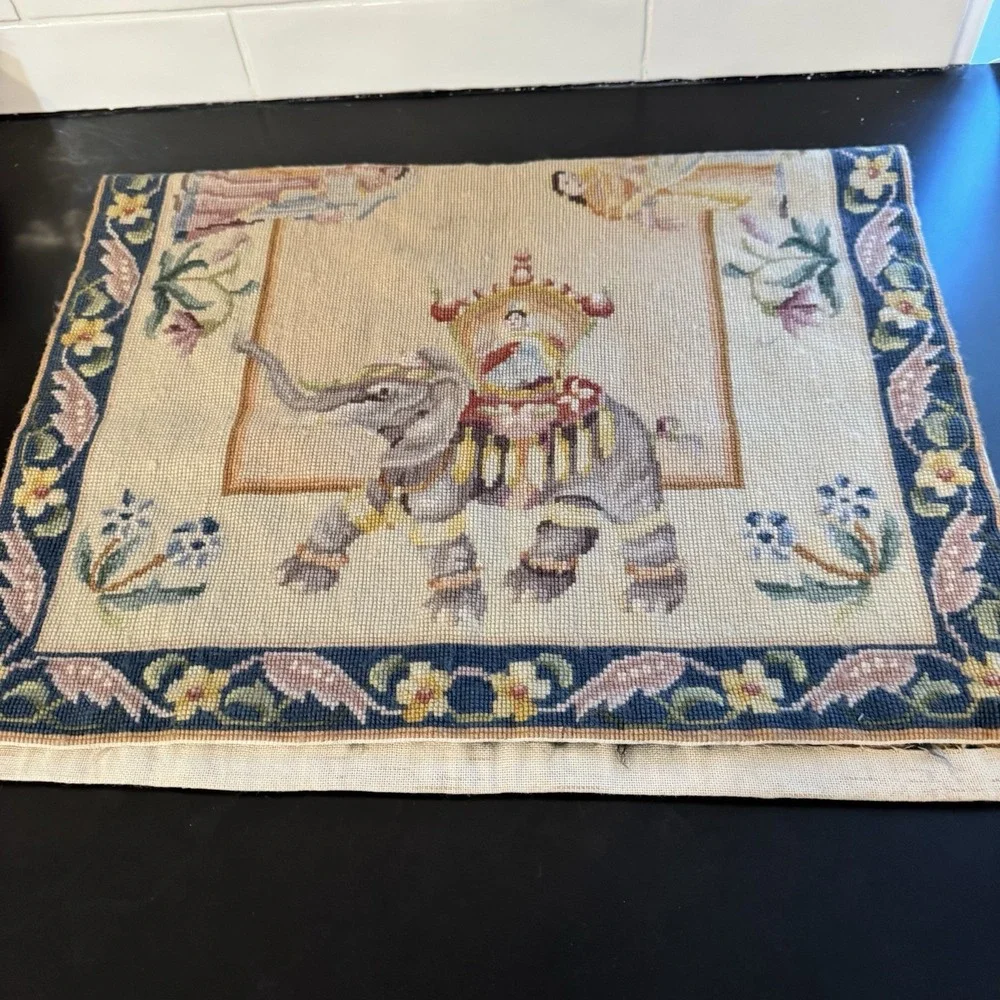 Vintage Tapestry Rug Adorned Elephant Pictorial Indian‎ Motif Handmade 21.5x34